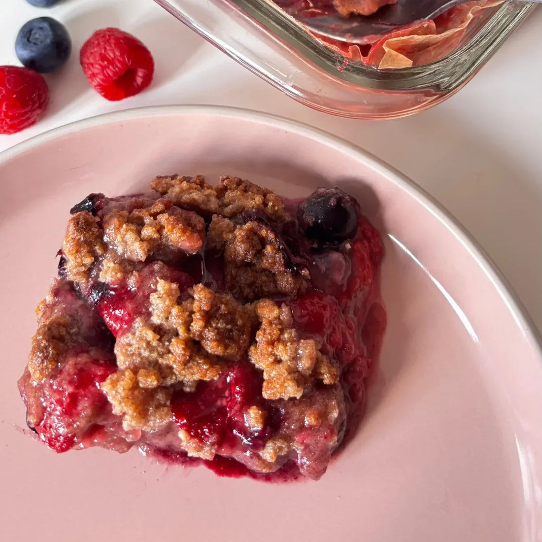 Crumble fruits rouges à la farine de sorgho