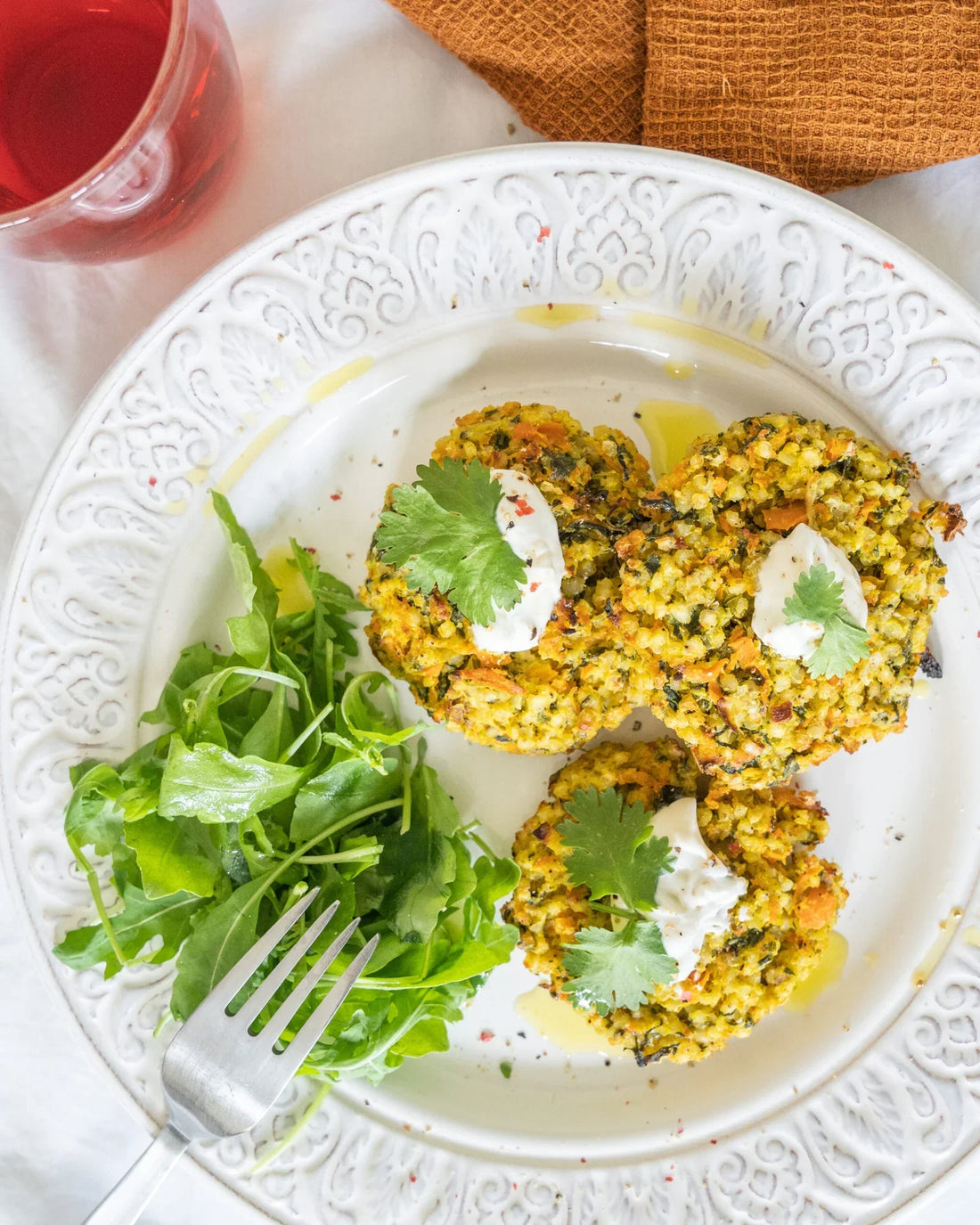 Palets végétaux de sorgho, roquette, carottes & curry